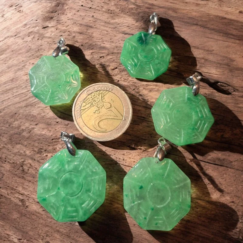 Pendentif du Bonheur Bagua ou Pa kua - Jade